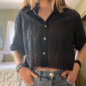 Ruby Rd. navy blue floral cropped button up